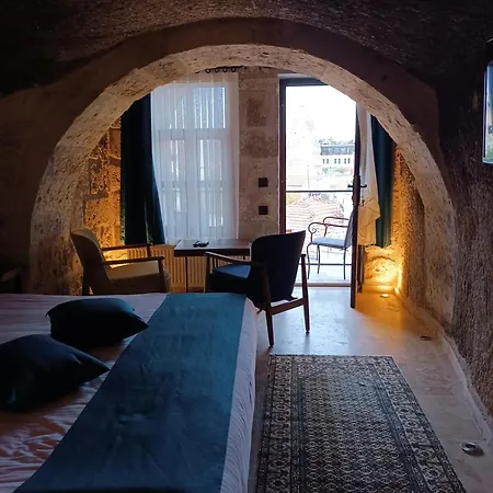 Peruna Cave Hotel