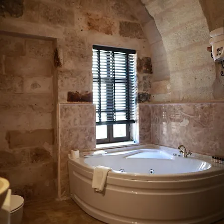 Peruna Cave Hotel