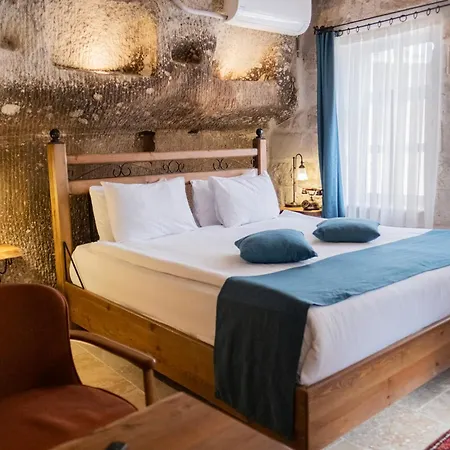 Peruna Cave Hotel *