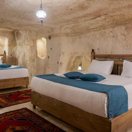 Peruna Cave Hotel *