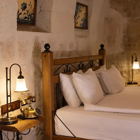 Hotel Peruna Cave *