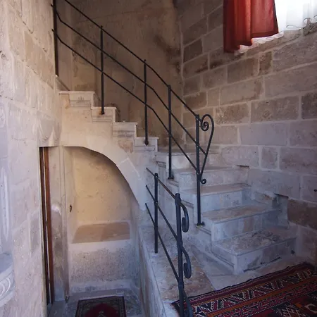 Hotel Peruna Cave