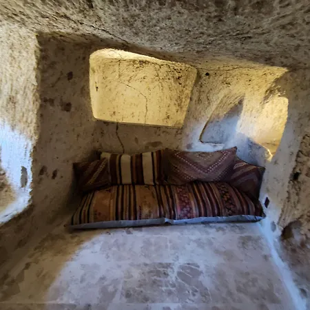 Hotel Peruna Cave *