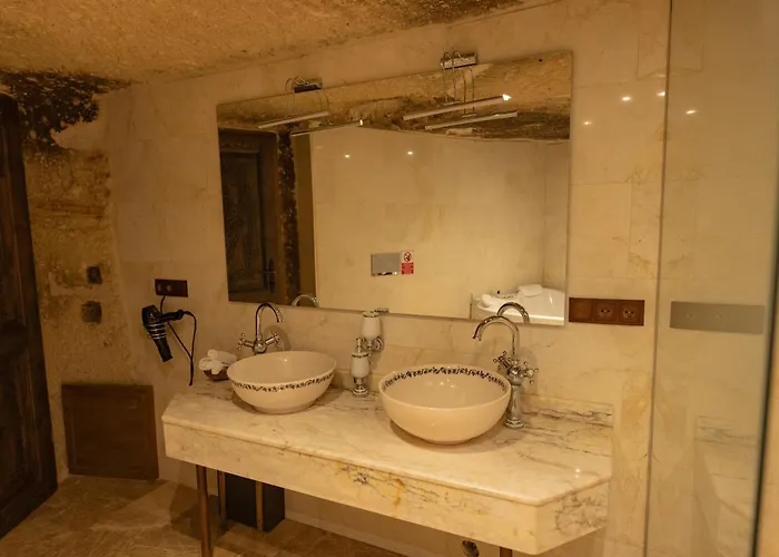 Peruna Cave * Γκόρεμε